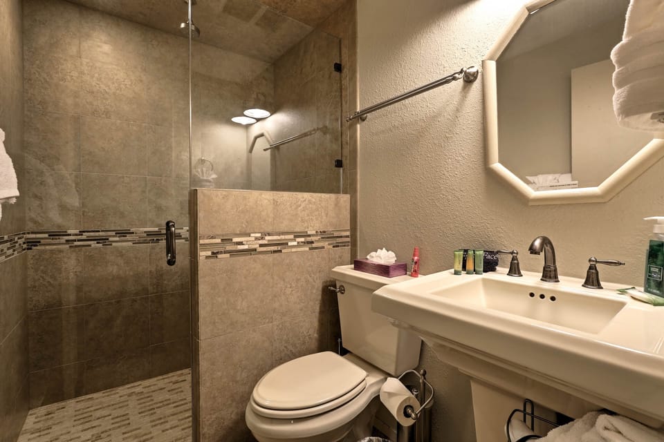 Bathroom | Lower Level