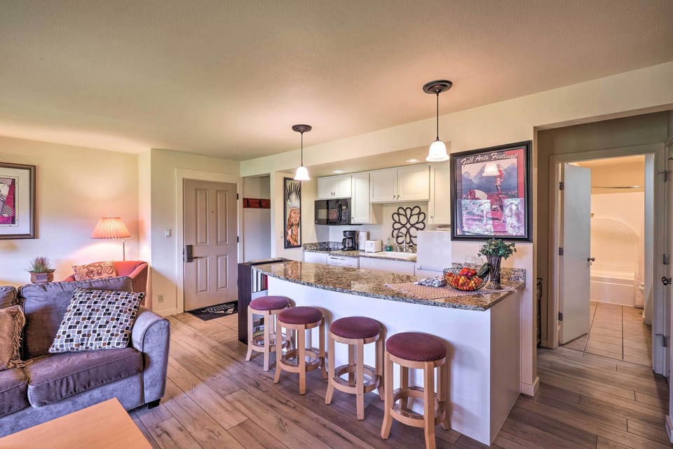 Kitchen | Single-Story Unit on 3rd Floor