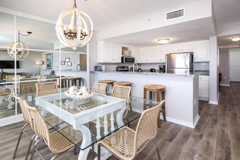 Dining area - The dining room table located next to the kitchen for your convenience