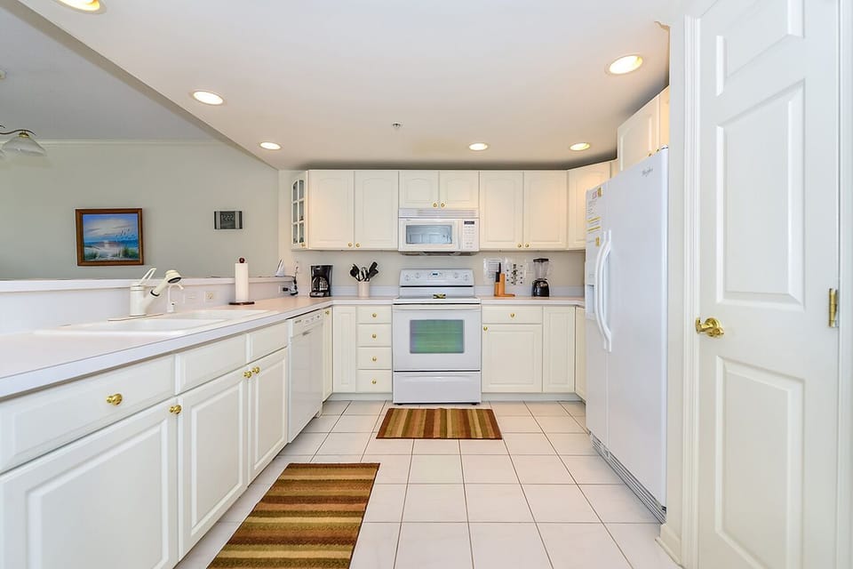 Surf Watch Kitchen