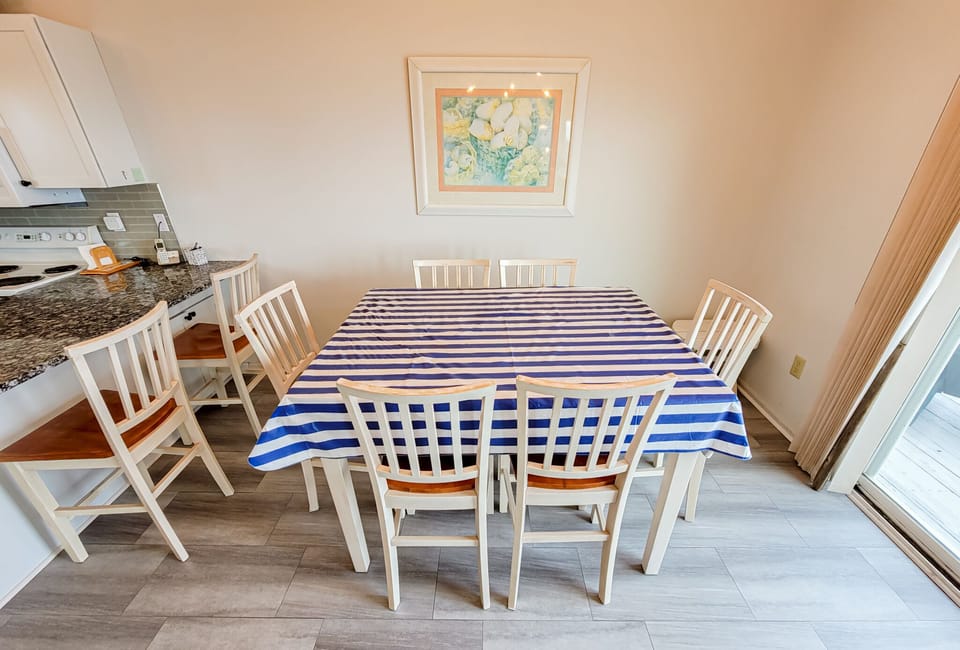 Dining Room -08