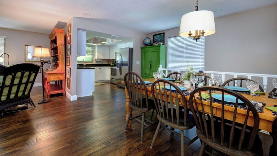 Large Dining Table that Easily Seats Eight