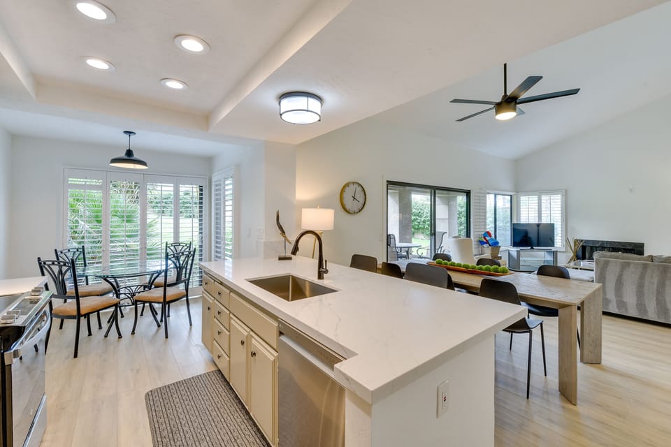 Interior | Open Floor Plan | Free WiFi