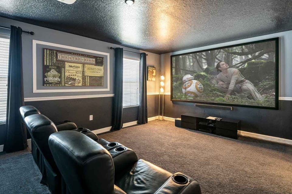 [amenities:Movie-Room:2] Movie Room