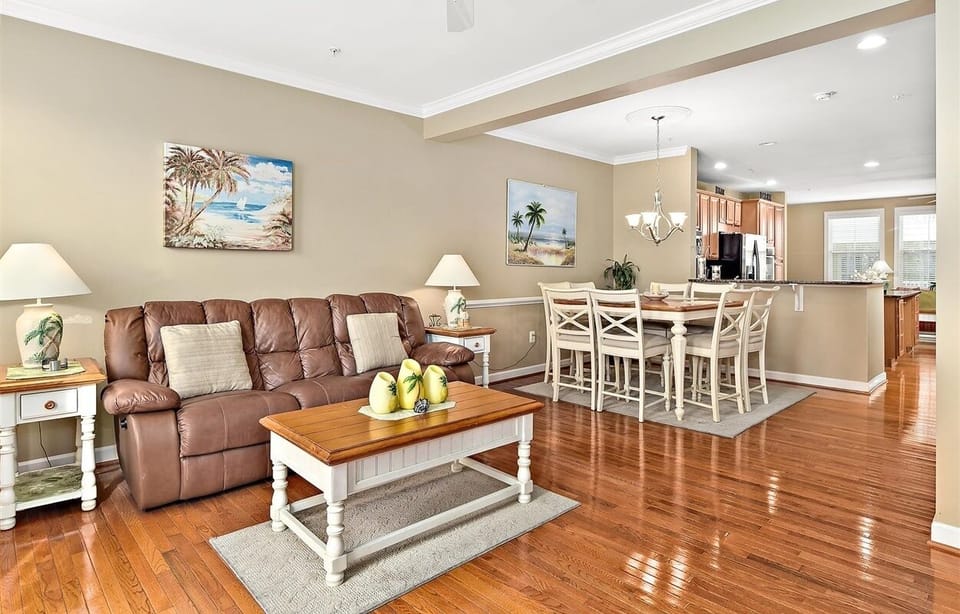 Sunset-Island-31-Living-Area