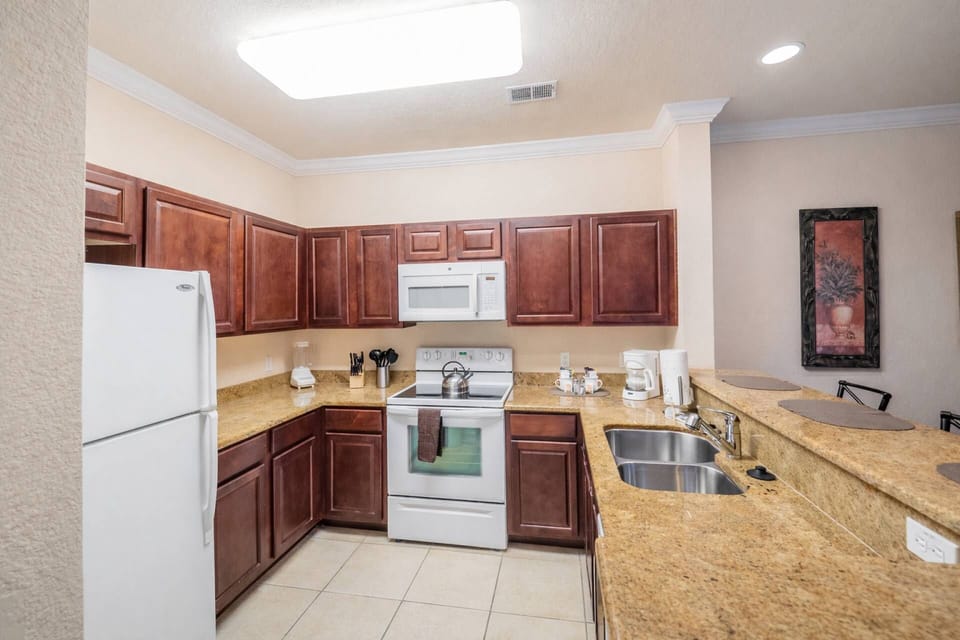 Fully equipped kitchen with all major appliances