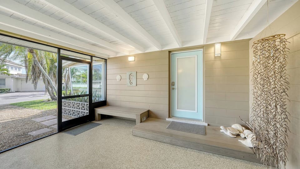Screened Entry