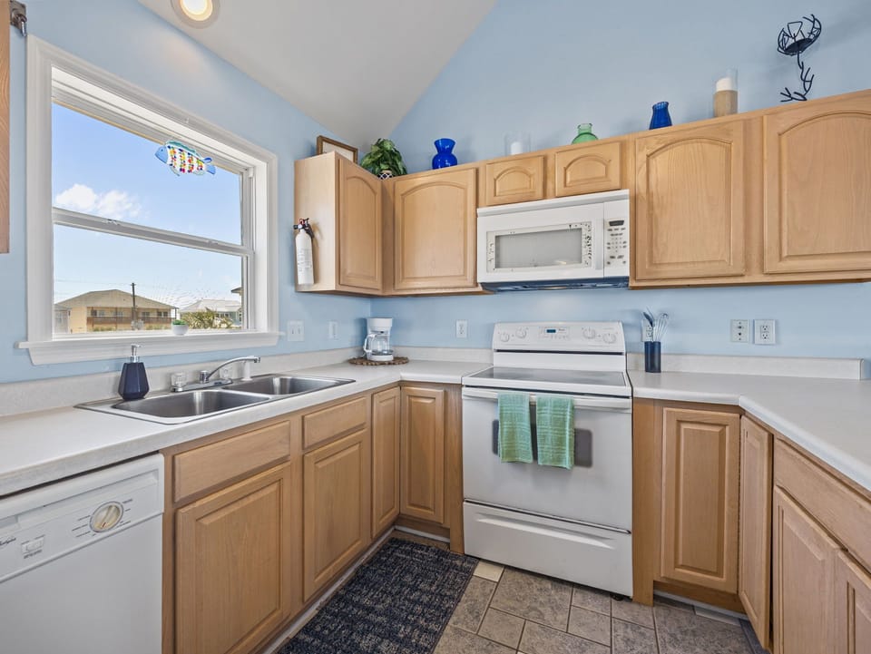 21-web-or-mls-3735 Island Dr. 51