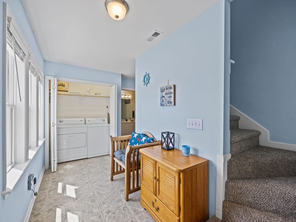 5-web-or-mls-3735 Island Dr. 3