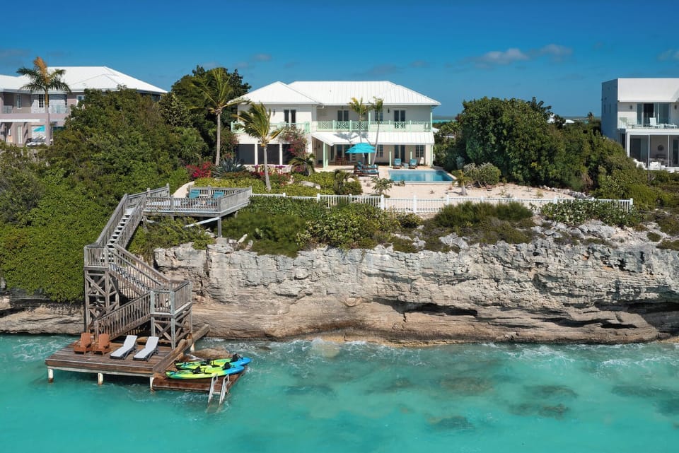 Welcome to Villa Turquesa, an Elite Destination Home