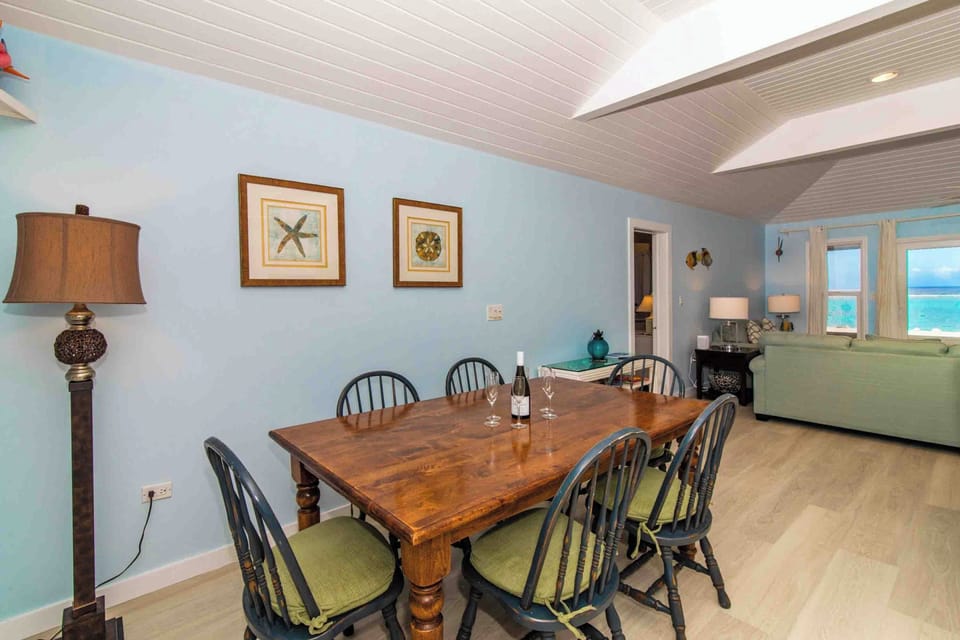 Formal dining area with seating for 6.
