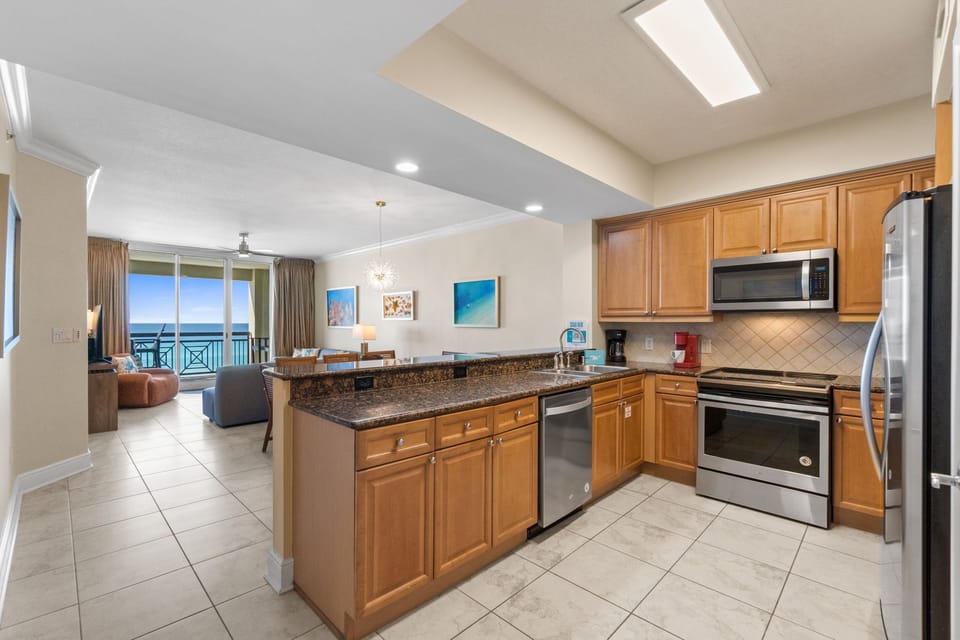 Kitchen - Captivating fully equipped kitchen complete with stainless steel appliances