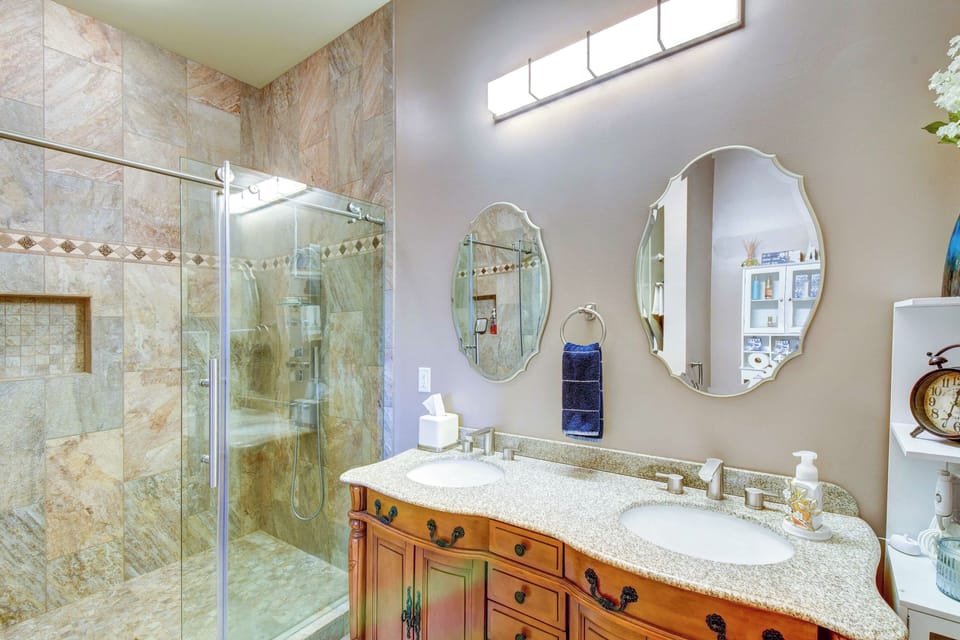 En-Suite Bathroom