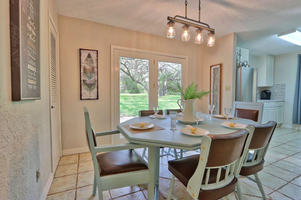 Open dining area just off the kitchen