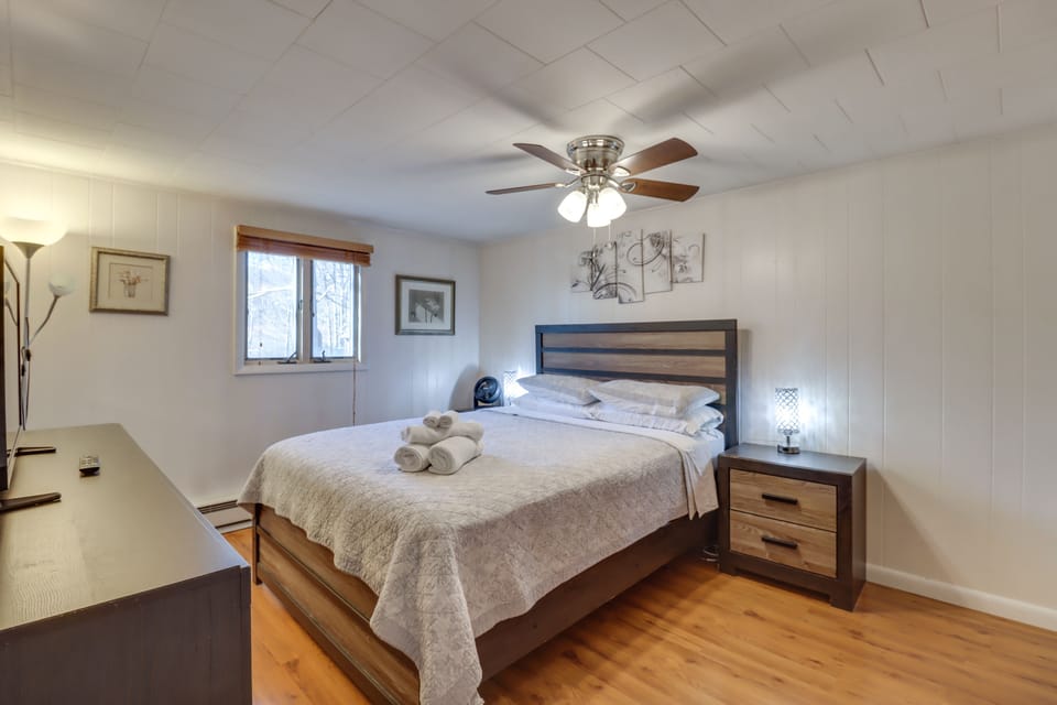 Bedroom 1 | King Bed