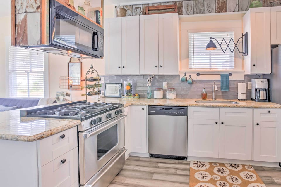 Kitchen | Cooking Basics | Dishware/Flatware