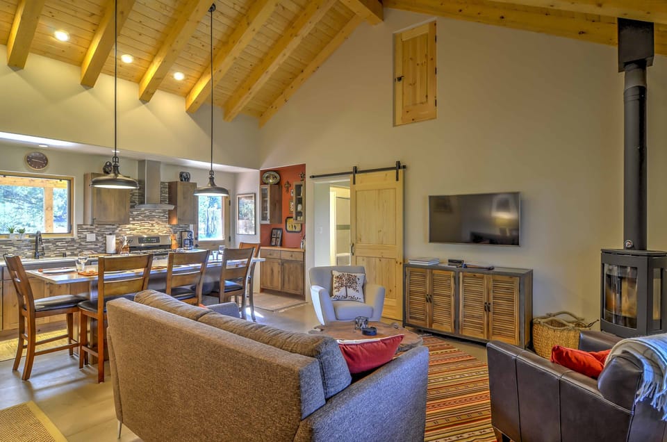 Interior | Open Floor Plan | Free WiFi | Window A/C Units