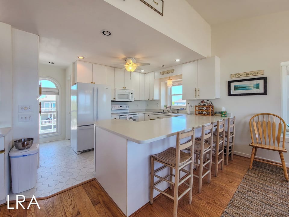 2504 S Shore Dr (Audreys Pearl [Int Ext Aerials] - watermarked-10