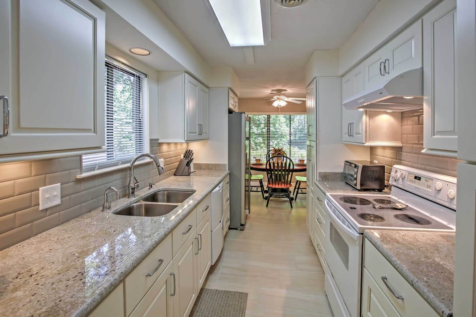 Kitchen | Expansive Granite Countertops | Fridge w/ Ice Maker & Water