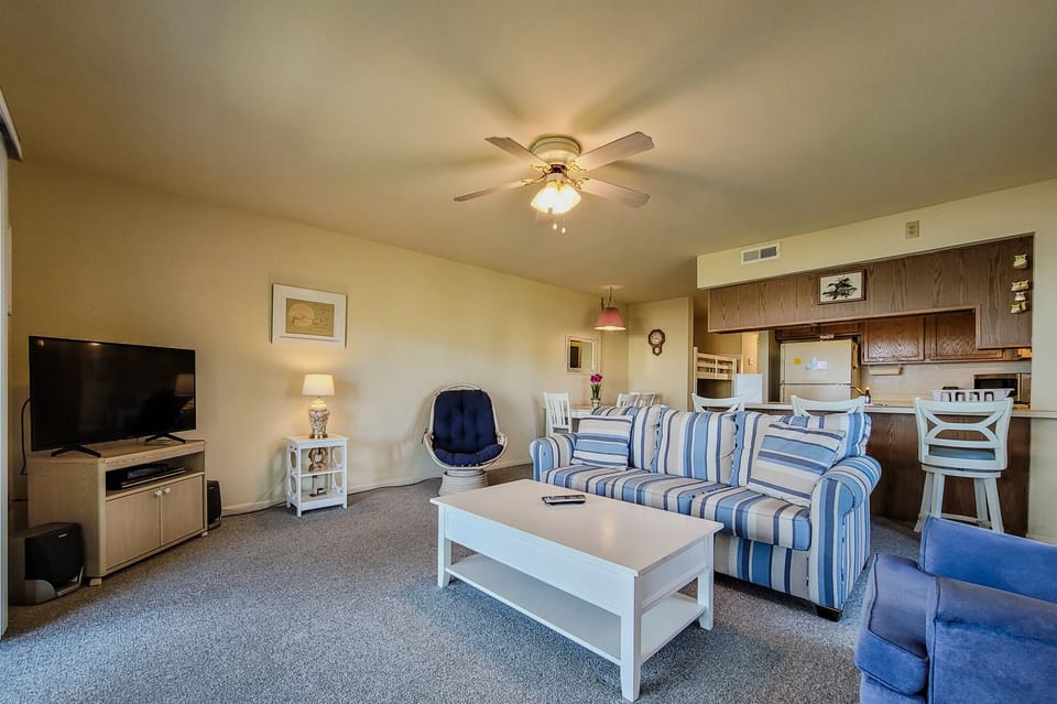 Living Room-06