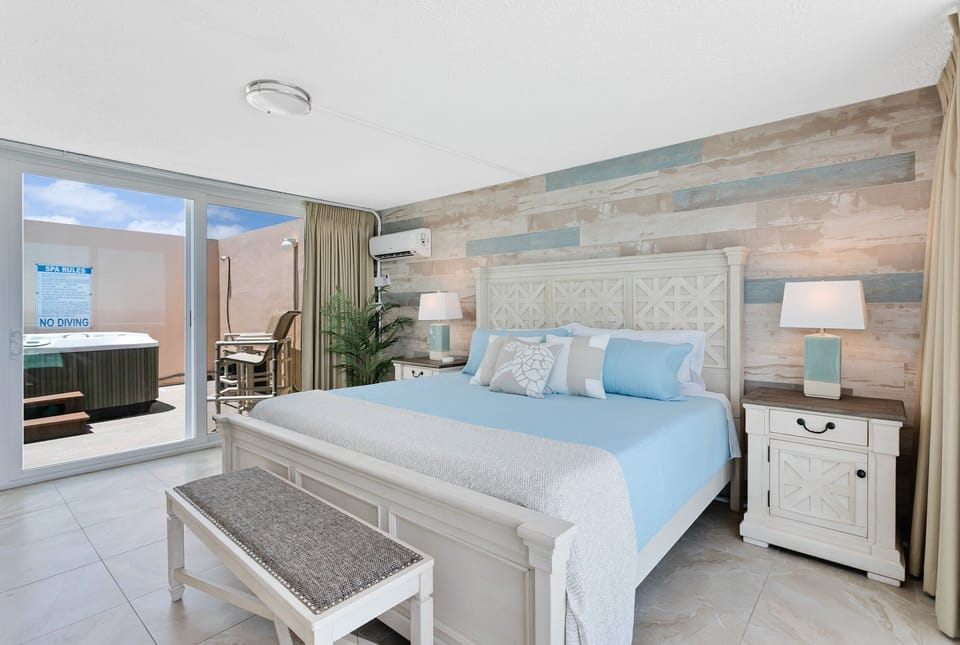 Wake up to waves in the plush king-sized bed