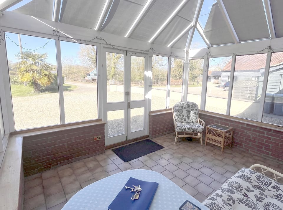 Conservatory into Kitchen