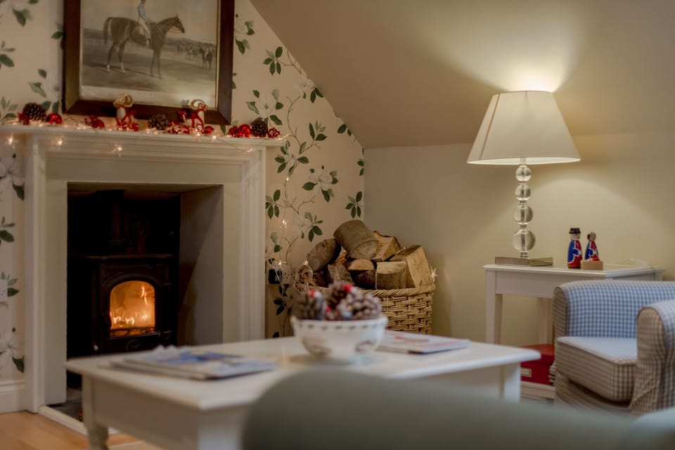 Stables Cottage decorated for Christmas