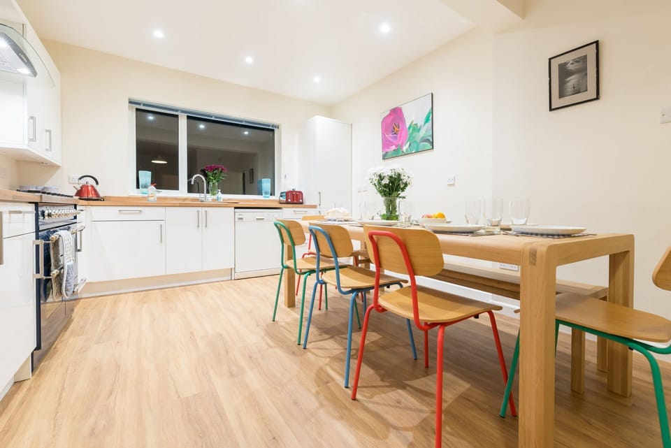 A lovely bright kitchen