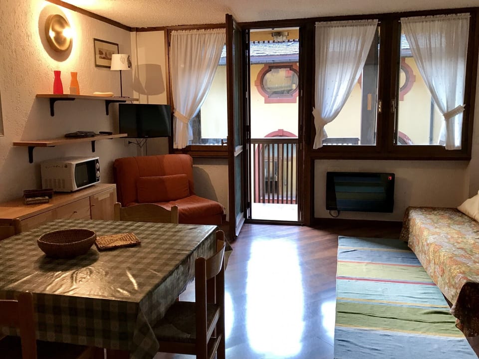 Living room, apartment for rent in Madonna di Campiglio