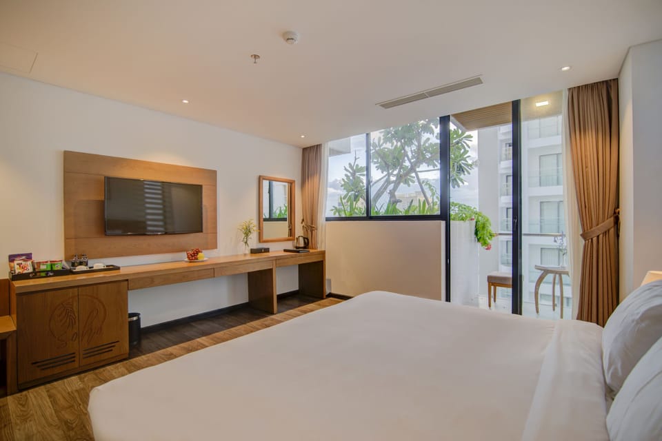 Deluxe Double or Twin City view with balcony | View from room
