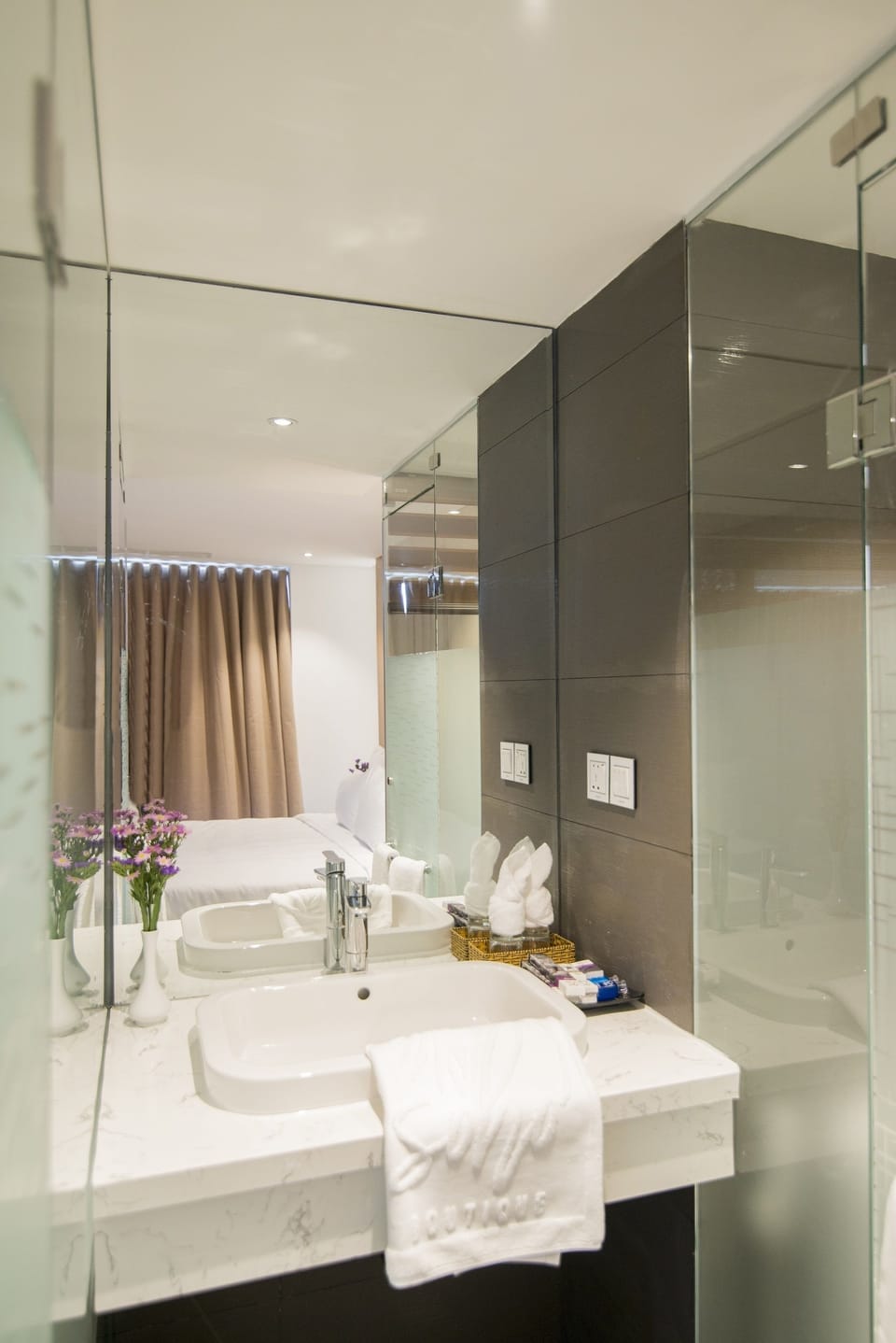 Superior Double or Twin Room | Bathroom | Rainfall showerhead, free toiletries, hair dryer, slippers