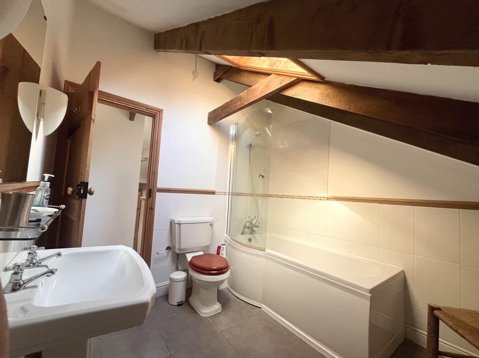 Upstairs Family Bathroom