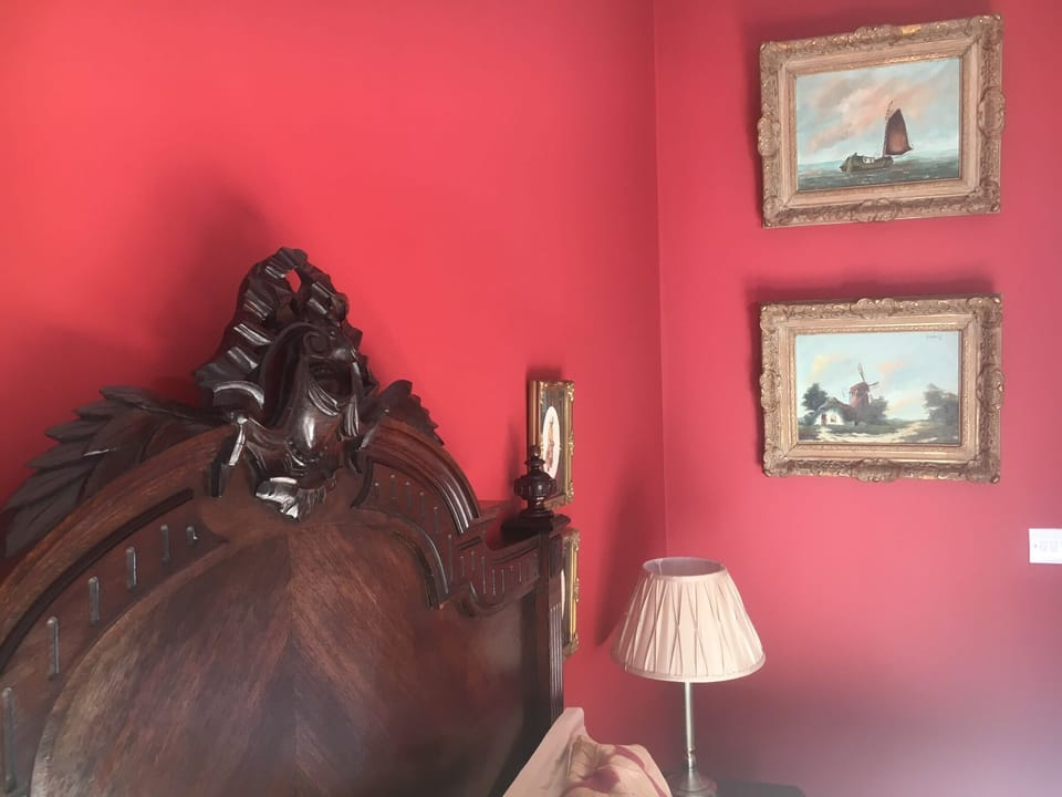 Old masters in the red room