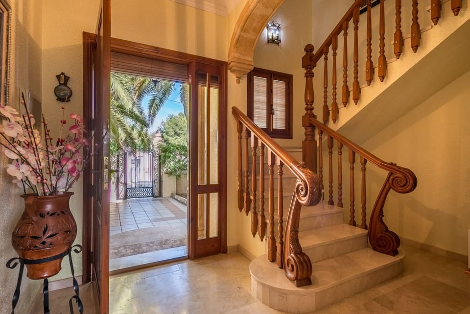 This beautiful holiday villa is located in Moraira, on the Costa Blanca, and can accommodate up to 8 people. With four bedrooms and two bathrooms spread over two floors, it offers all the space necessary for a comfortable and relaxing stay.Inside, the ground floor has a spacious living-dining room with satellite and terrestrial television, a fully equipped independent kitchen with ceramic hob and dishwasher, and access to a covered terrace and the pool. There are also two bedrooms with two single beds each, a bedroom with a double bed and a separate bathroom with a bathtub. On the upper floor, there is another bedroom with a double bed and an en-suite bathroom with a bathtub and access to a solarium.Outside, there is a large terrace with a private 7.5x3 meter pool, with Roman stairs and an outdoor shower. In addition, there is a built-in barbecue to enjoy meals outdoors. Parking for two vehicles is located on the same plot, which is completely closed.The location of this villa is ideal for those who want to do without the vehicle during the holidays. It is located just 750 meters from the sandy beach and all the restaurants in the area. The nearest supermarket is 1 km away and the center of Moraira is just 780 meters away.Some additional notes are that free WiFi is provided in the villa and that pets up to 12 kg are allowed with an additional fee.