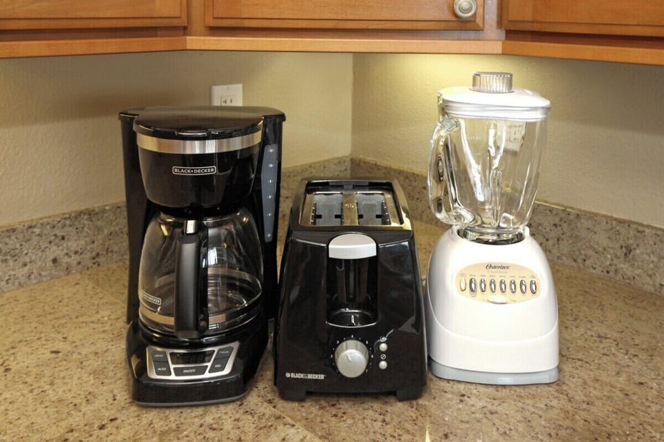 Poipu Sands 123 Kitchen Appliances