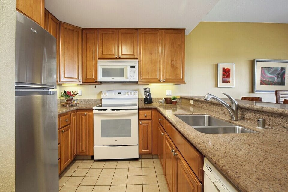 Poipu Sands 123 Remodeled Kitchen