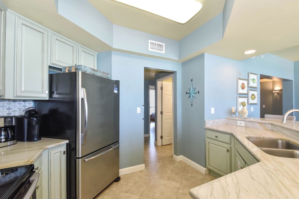 Silver Beach Towers E503 - Kitchen