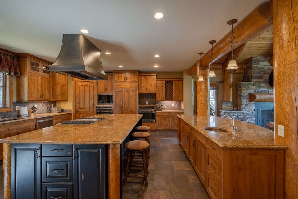 Tons of counter space in the kitchen