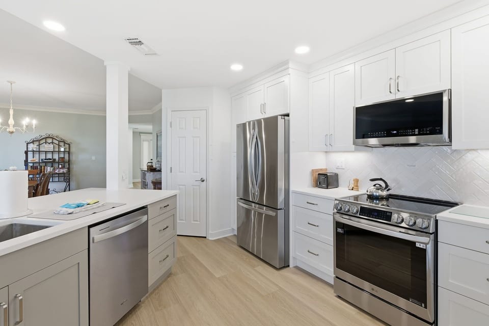 1905 South Beach Club - Kitchen