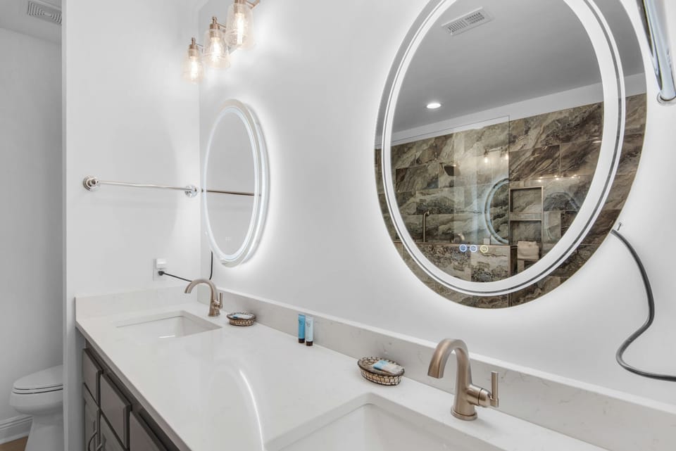 Master vanity