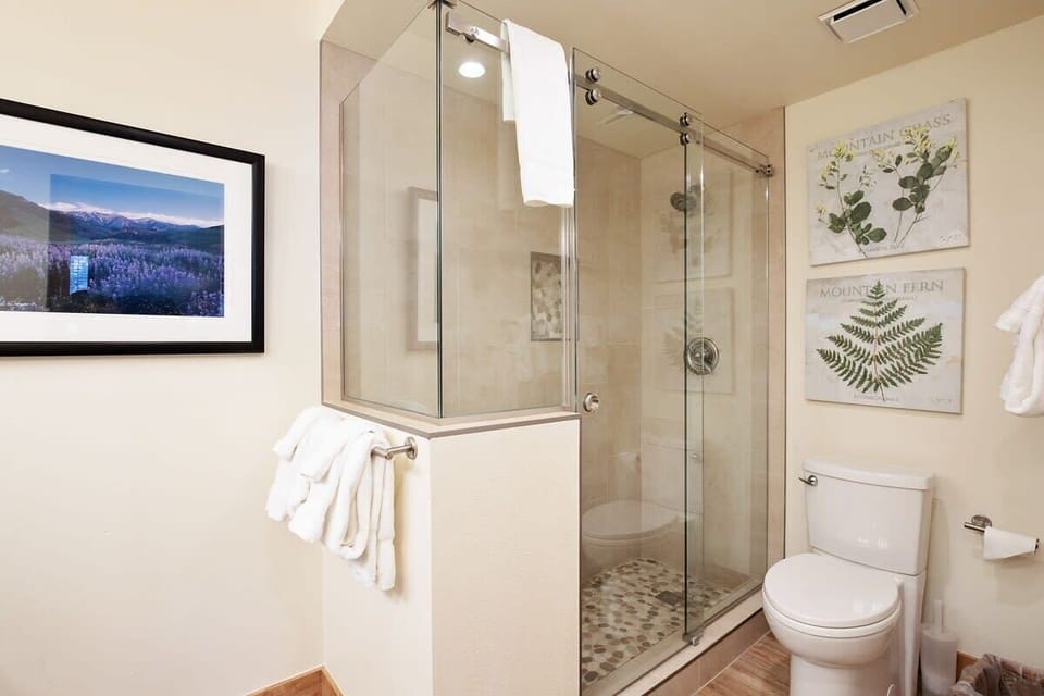 Standing shower