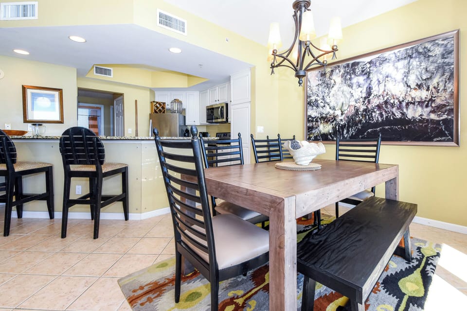 Silver Beach Towers E604 - Dining Area
