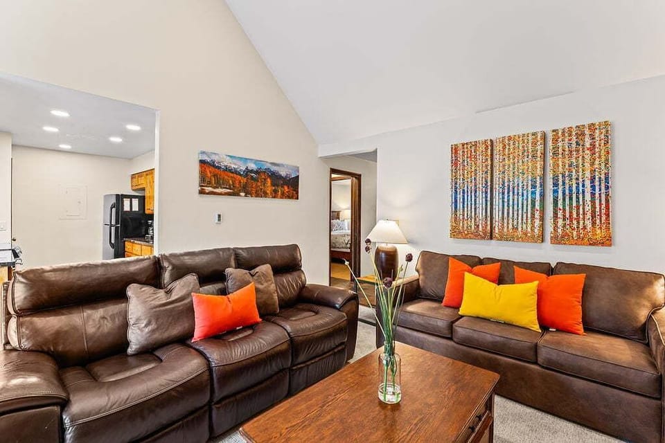Living Area - Park Place 304C - Breckenridge Vacation Rental