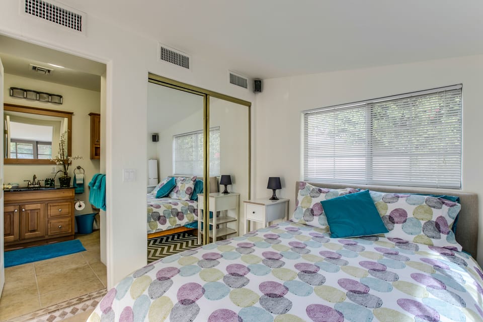 K0057 - 14 - casita bedroom Alt.jpg