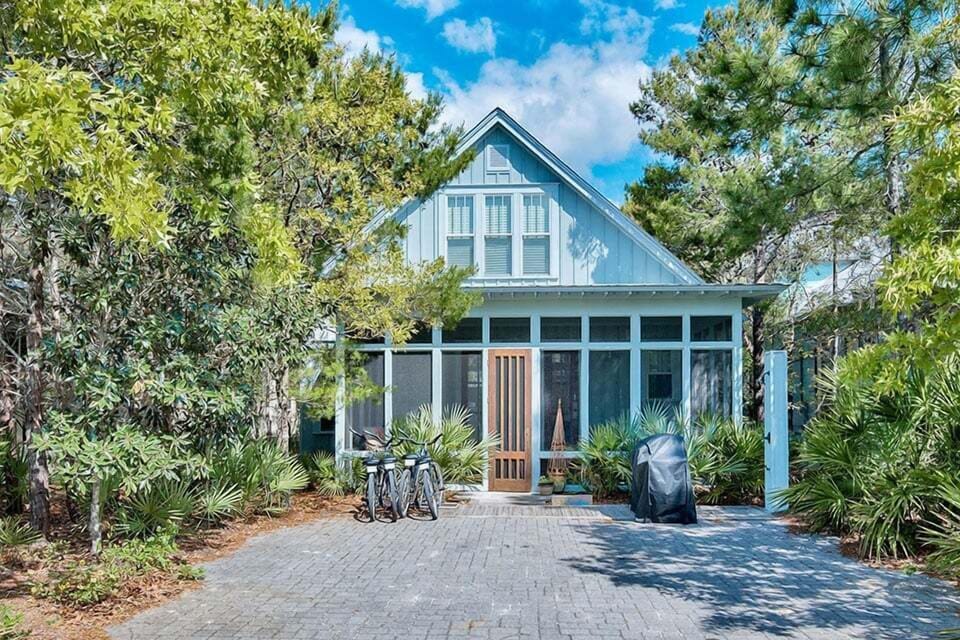 Ocean 52 - Watercolor - Back Exterior