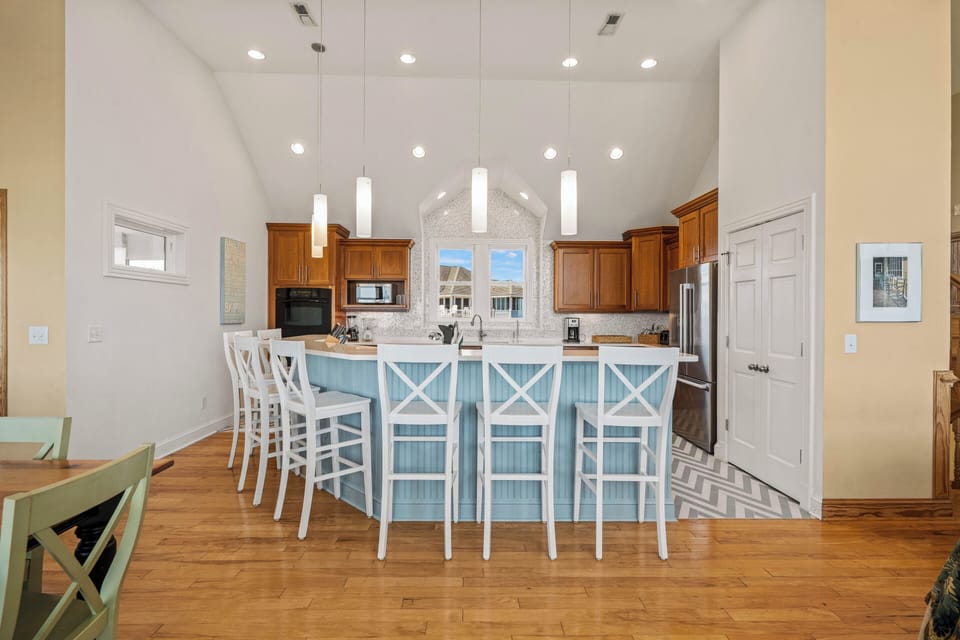 Kitchen Island - Top Level