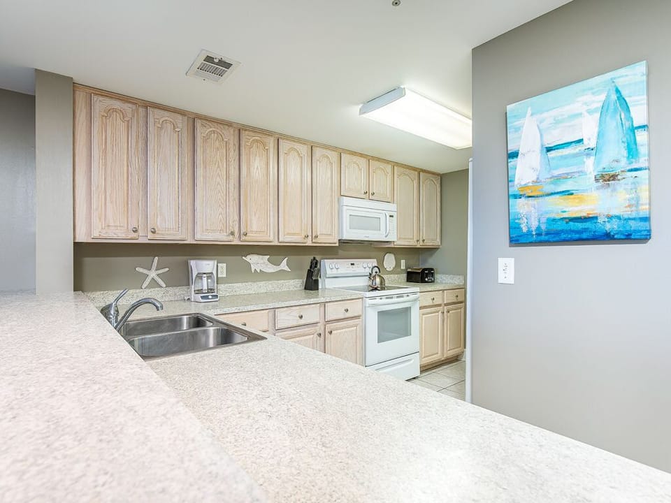 Full Kitchen