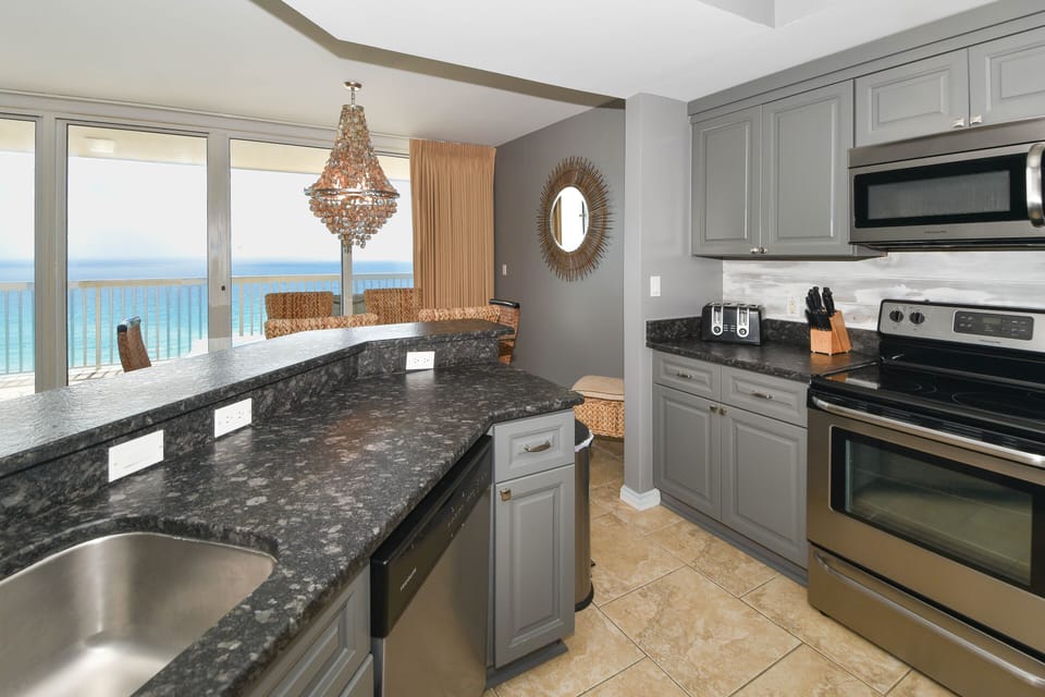 Silver Shells St. Maarten 1404- Kitchen View
