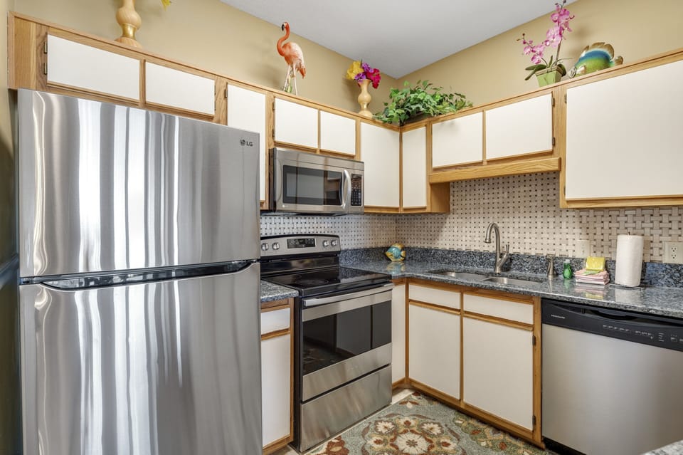 Full Size Equipped Kitchen