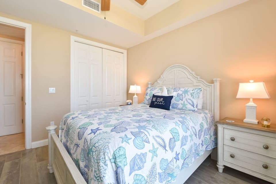 Silver Beach Towers West Penthouse 1704 - 1st Floor Guest Bedroom